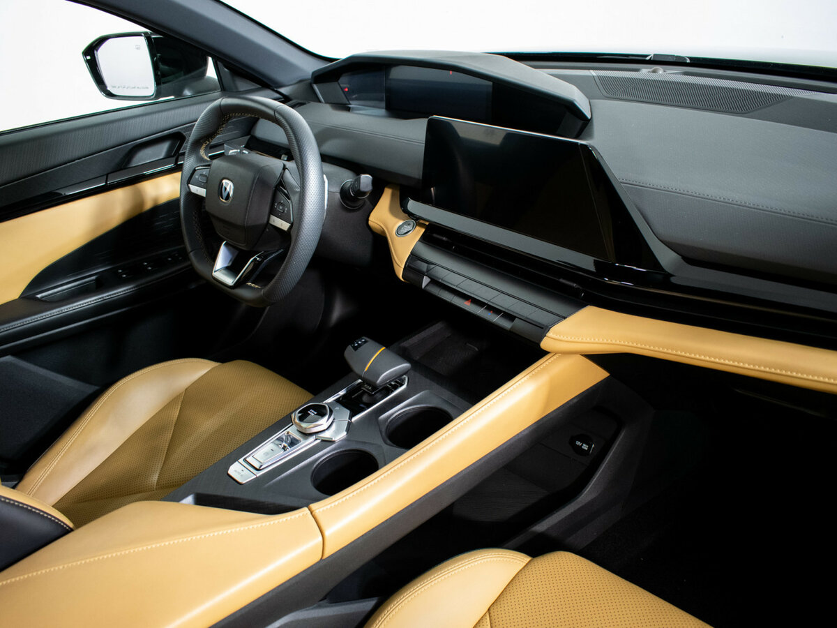 Б/У Чанган УНИ-В 2022 года. Фото: #7