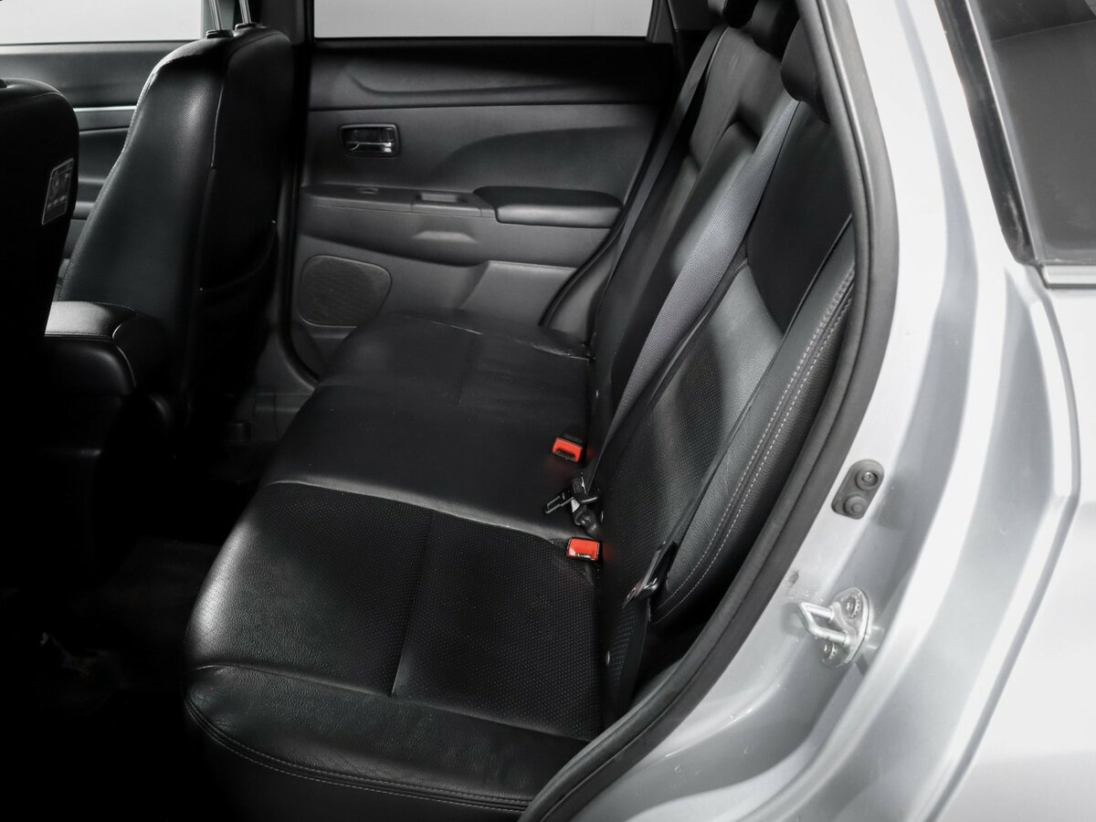 Б/У Митсубиши АС-Икс 2011 года. Фото: #7