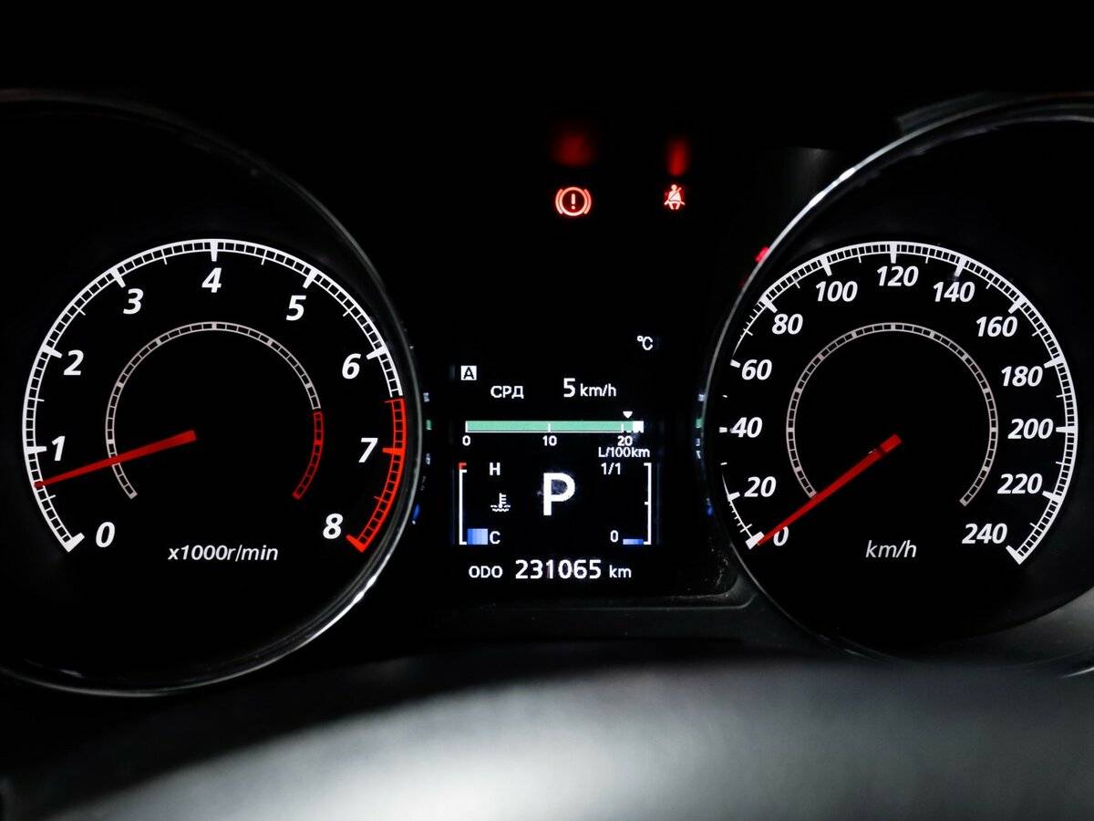 Б/У Митсубиши АС-Икс 2011 года. Фото: #8