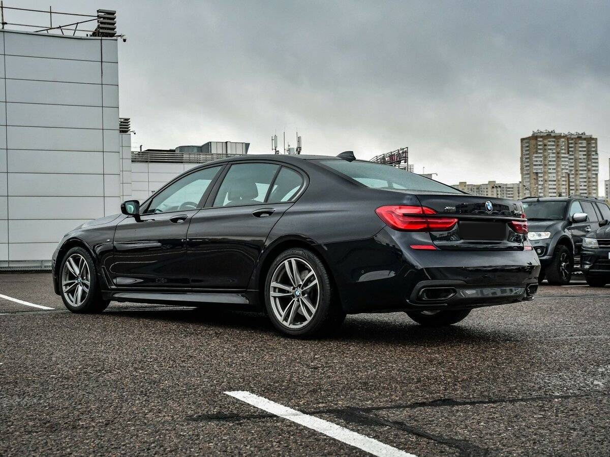 Б/У БМВ 7 серии 2018 года. Фото: #6