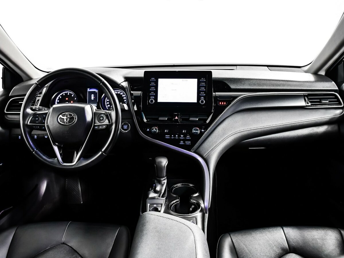 Б/У Тойота Камри 2021 года. Фото: #9