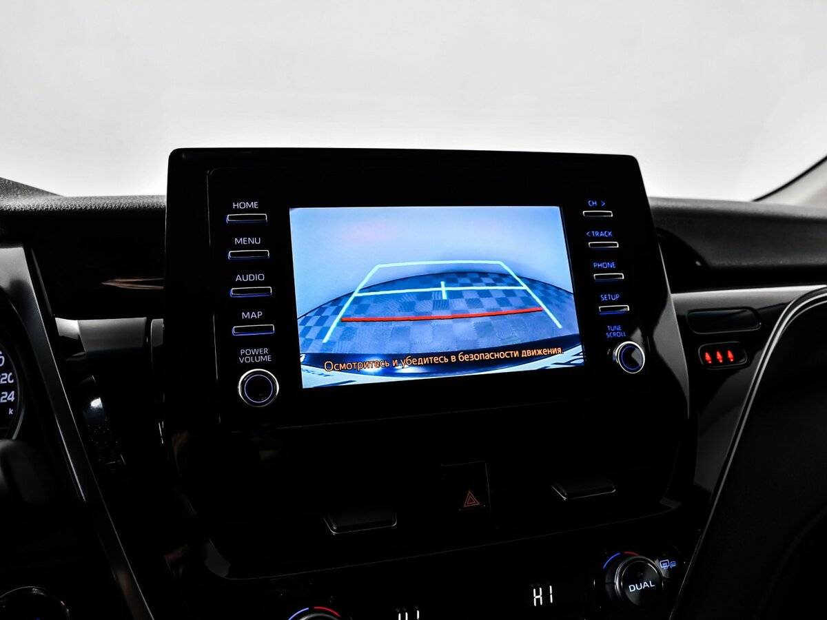 Б/У Тойота Камри 2021 года. Фото: #12