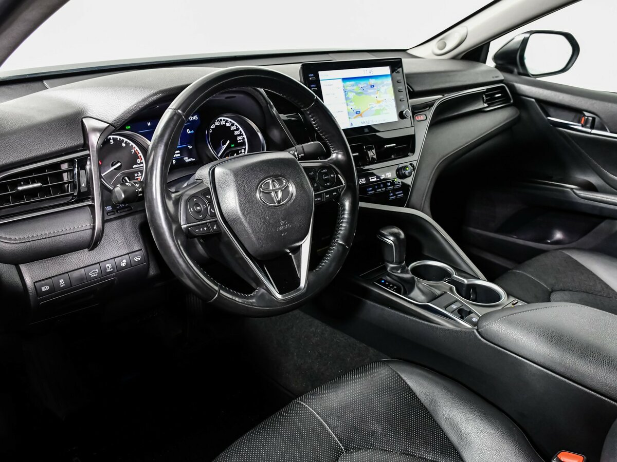 Б/У Тойота Камри 2021 года. Фото: #11