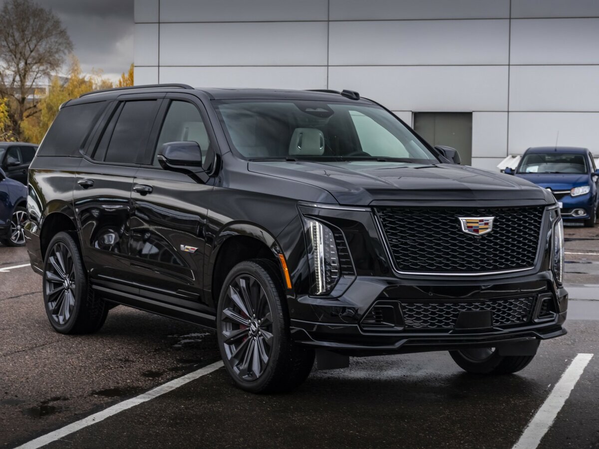 Б/У Кадиллак Escalade-V 2025 года. Фото: #4