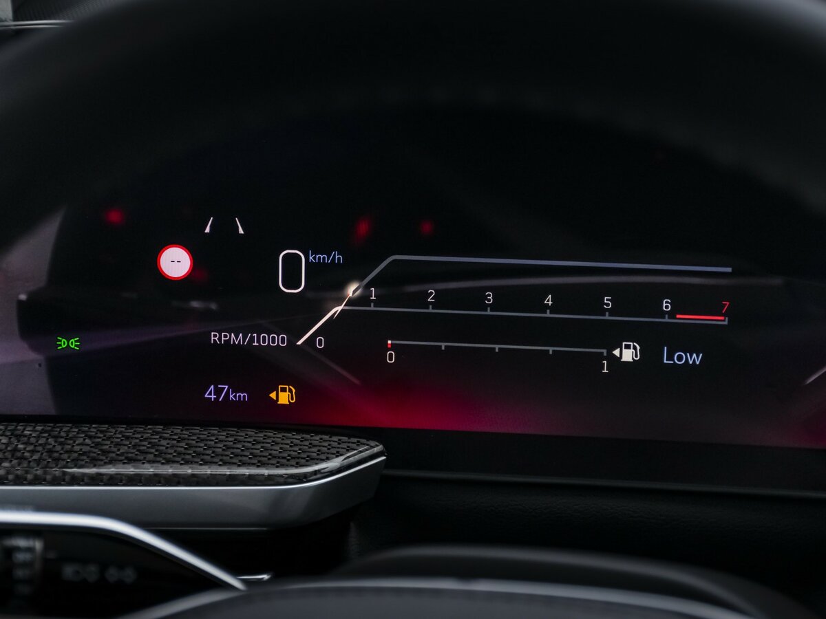 Б/У Кадиллак Escalade-V 2025 года. Фото: #18