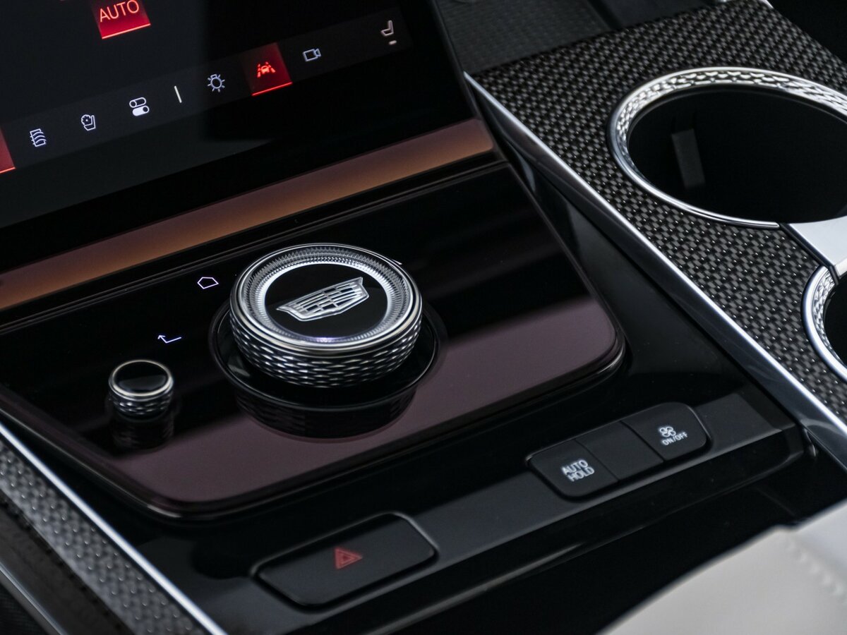 Б/У Кадиллак Escalade-V 2025 года. Фото: #28