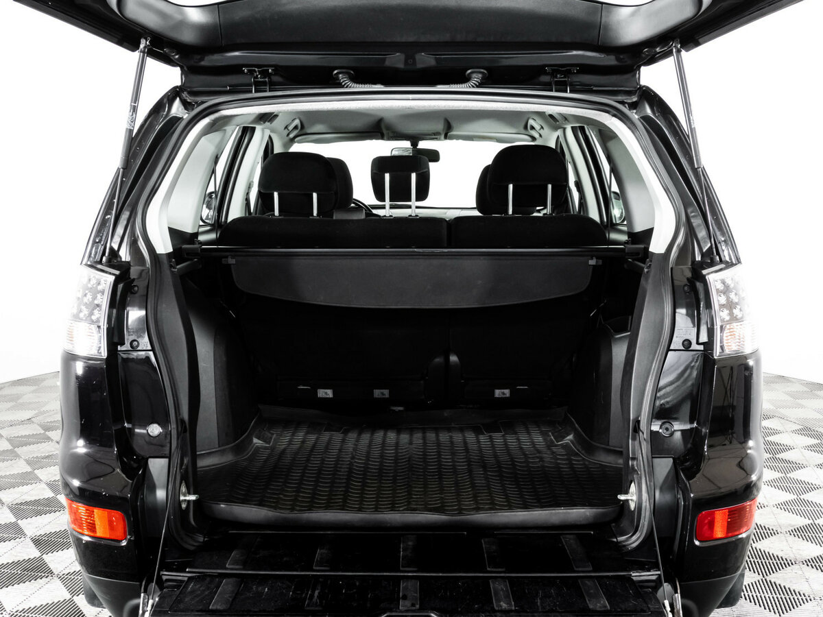 Б/У Митсубиши Оутлэндер 2007 года. Фото: #12