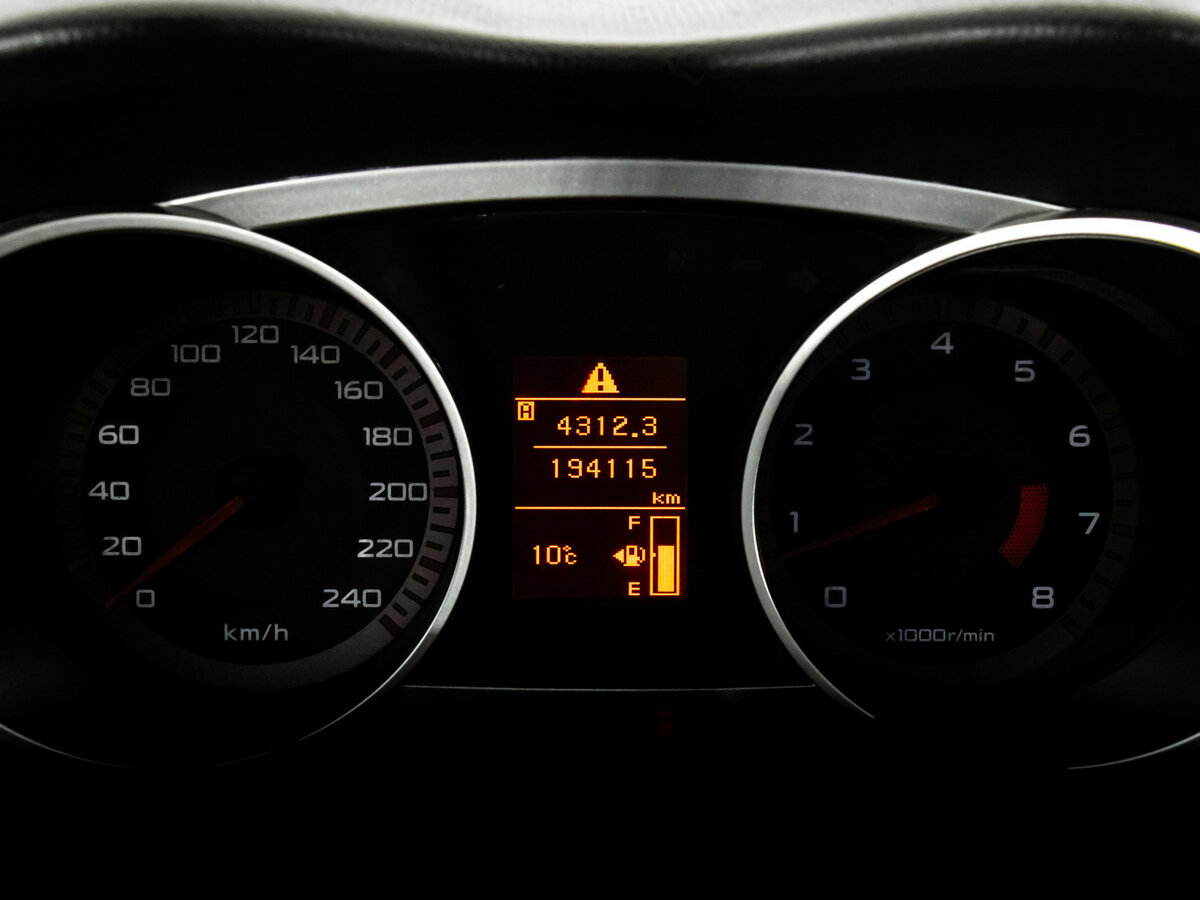 Б/У Митсубиши Оутлэндер 2007 года. Фото: #13