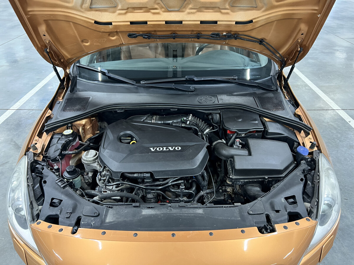 Б/У Вольво С60 2012 года. Фото: #8