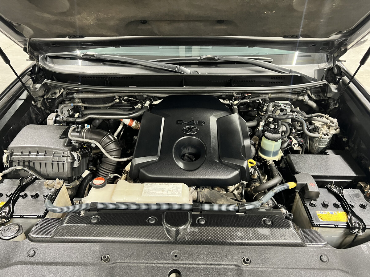 Б/У Тойота Лэнд Крузер Прадо 2015 года. Фото: #8