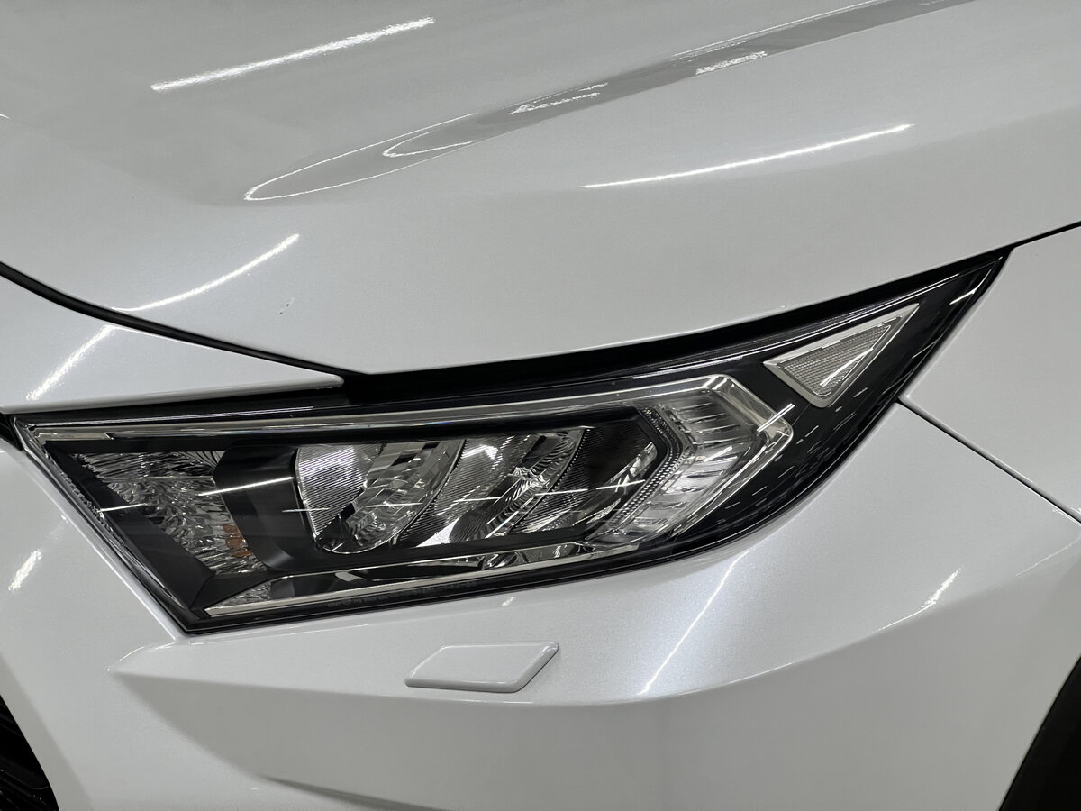 Б/У Тойота Рав4 2021 года. Фото: #16