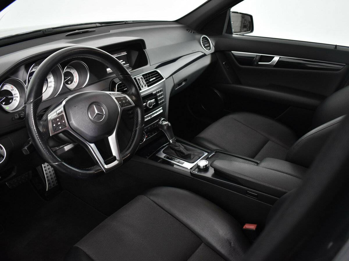 Б/У Мерседес-Бенц Ц-Класс 2011 года. Фото: #7