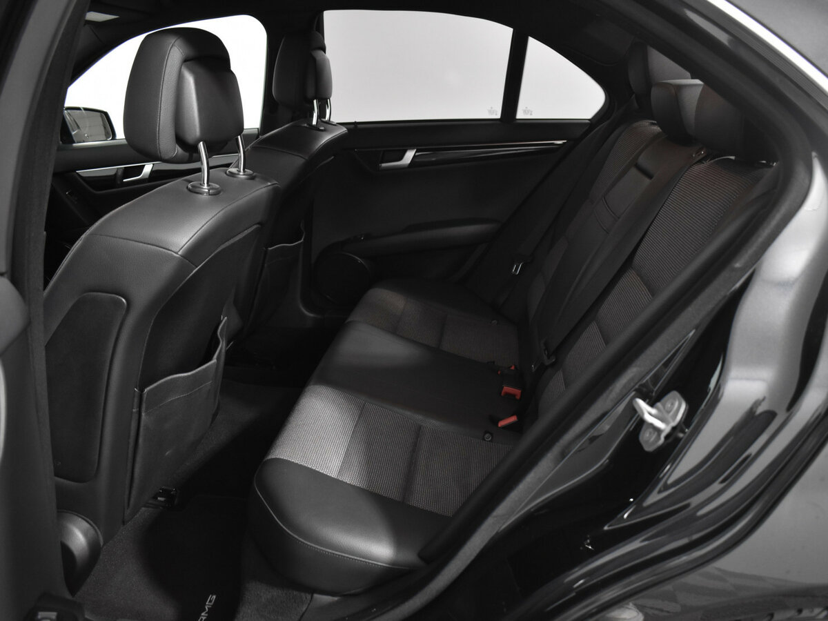 Б/У Мерседес-Бенц Ц-Класс 2011 года. Фото: #10