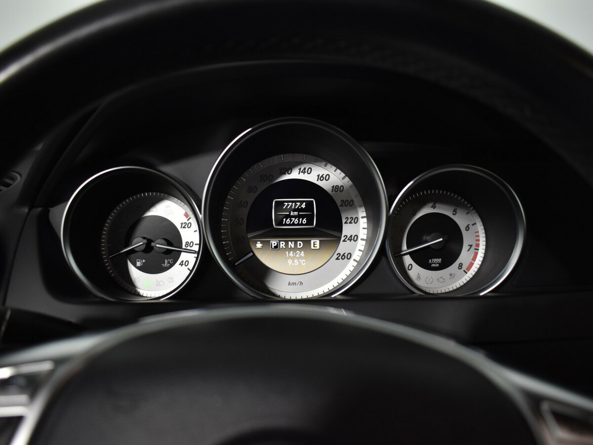 Б/У Мерседес-Бенц Ц-Класс 2011 года. Фото: #11