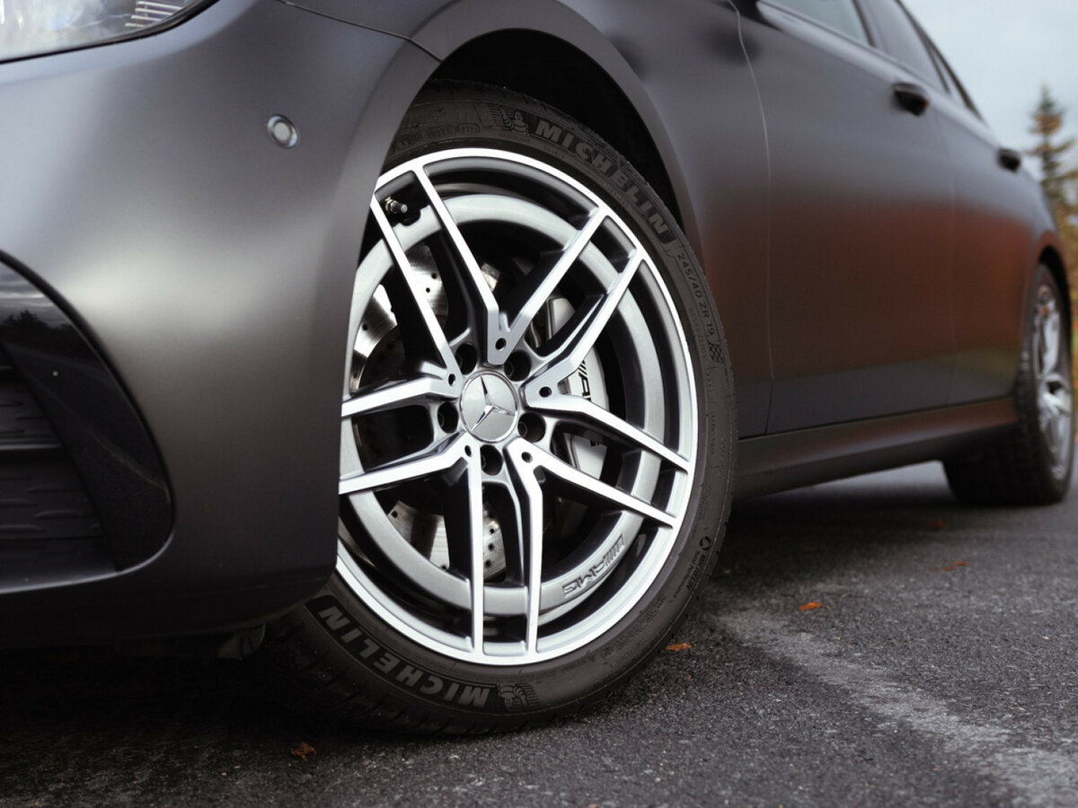 Б/У Мерседес-Бенц Е-Класс АМГ 2021 года. Фото: #1