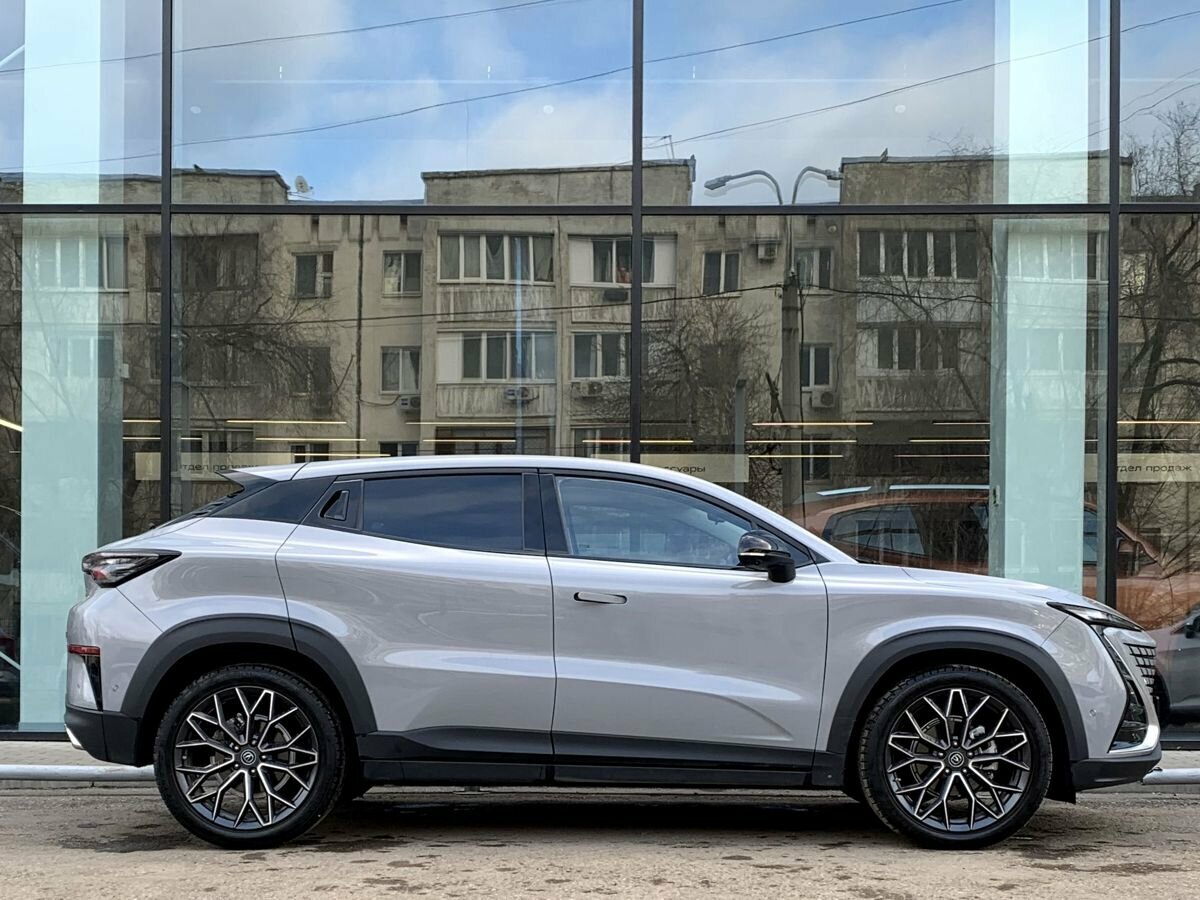 Б/У Чанган УНИ-Т 2023 года. Фото: #3