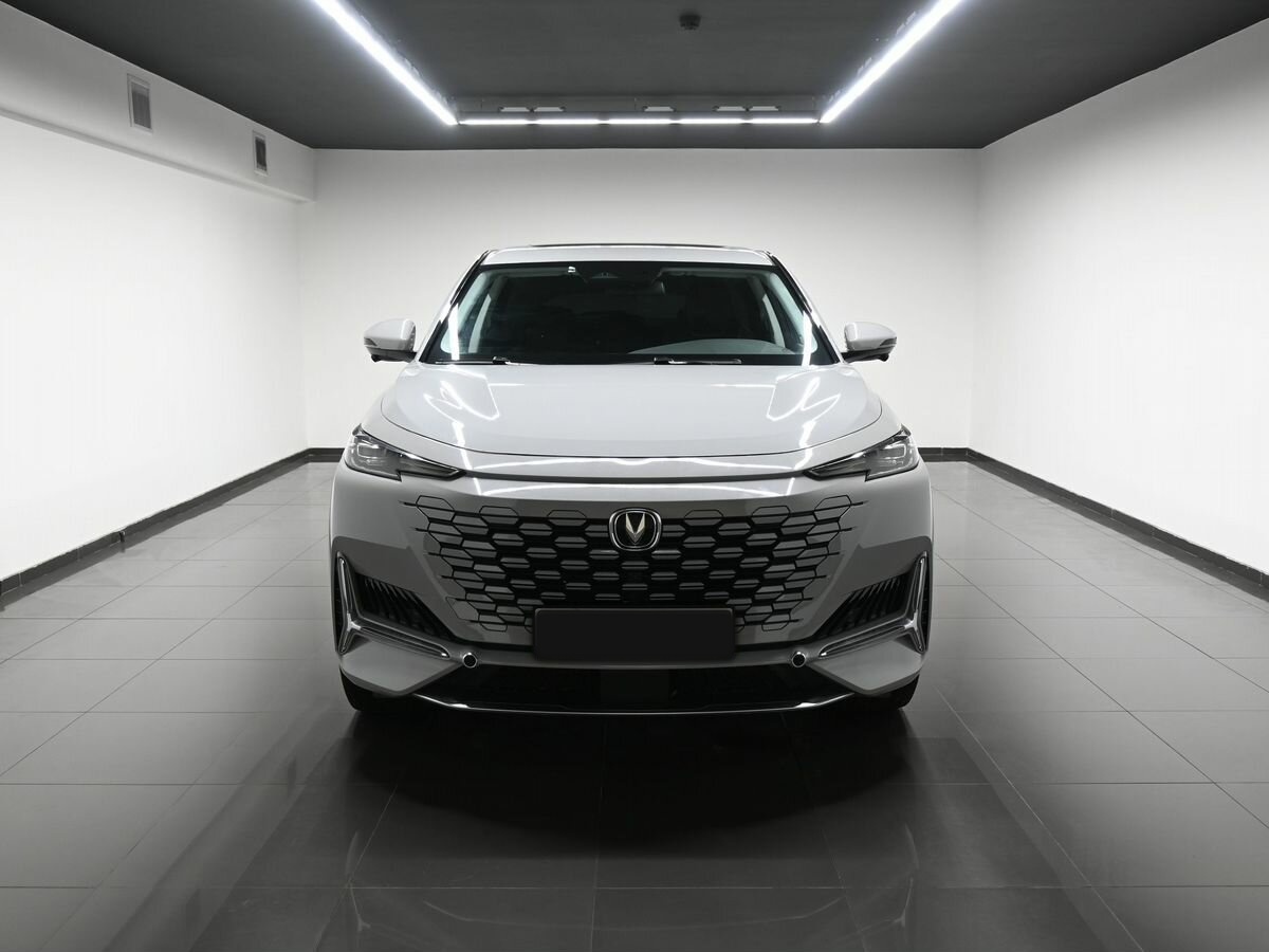 Б/У Чанган УНИ-К 2023 года. Фото: #2