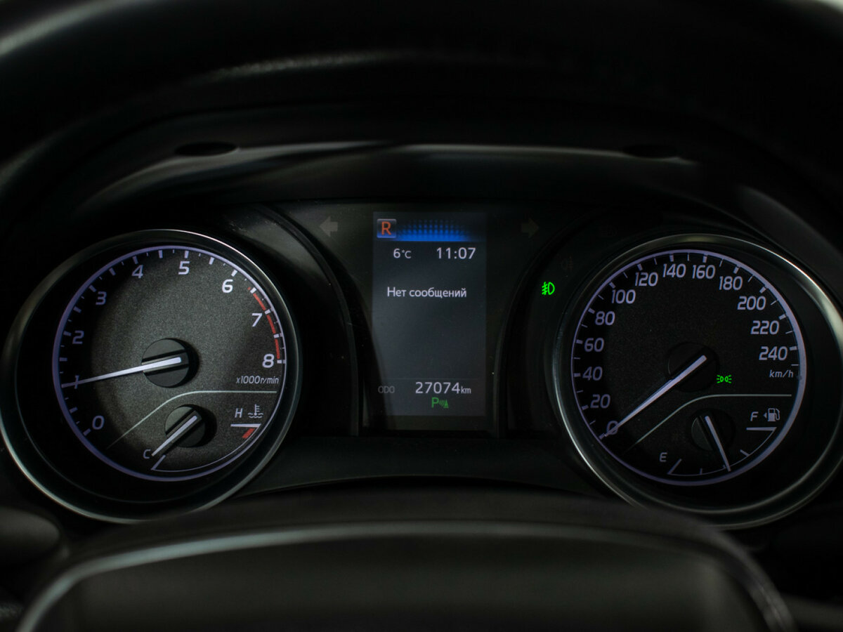 Б/У Тойота Камри 2020 года. Фото: #11