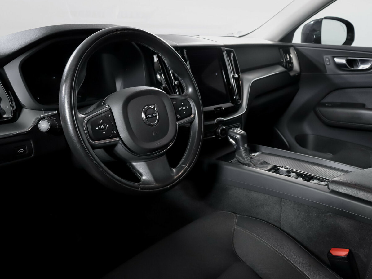 Volvo XC60 2021 года с пробегом. Фото: #12