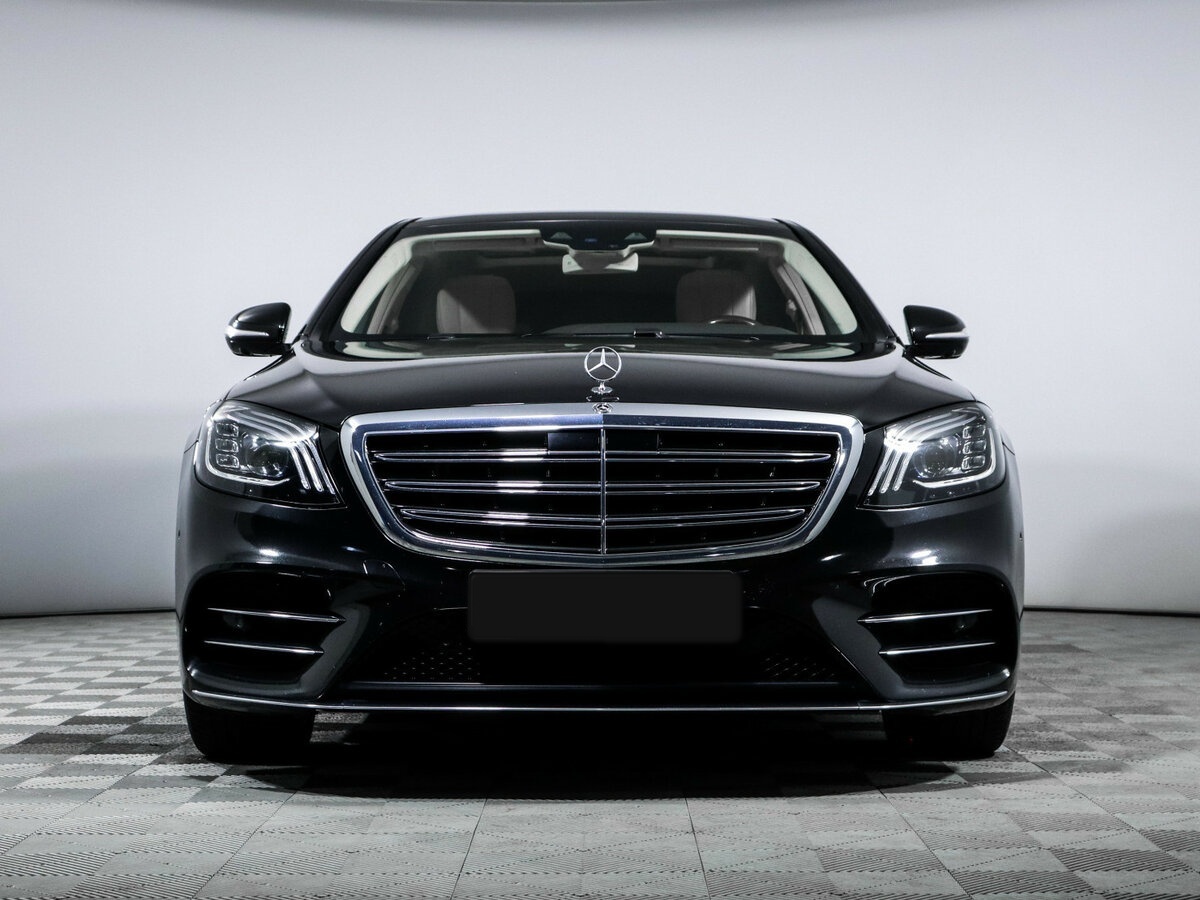 Б/У Мерседес-Бенц С-Класс 2019 года. Фото: #1