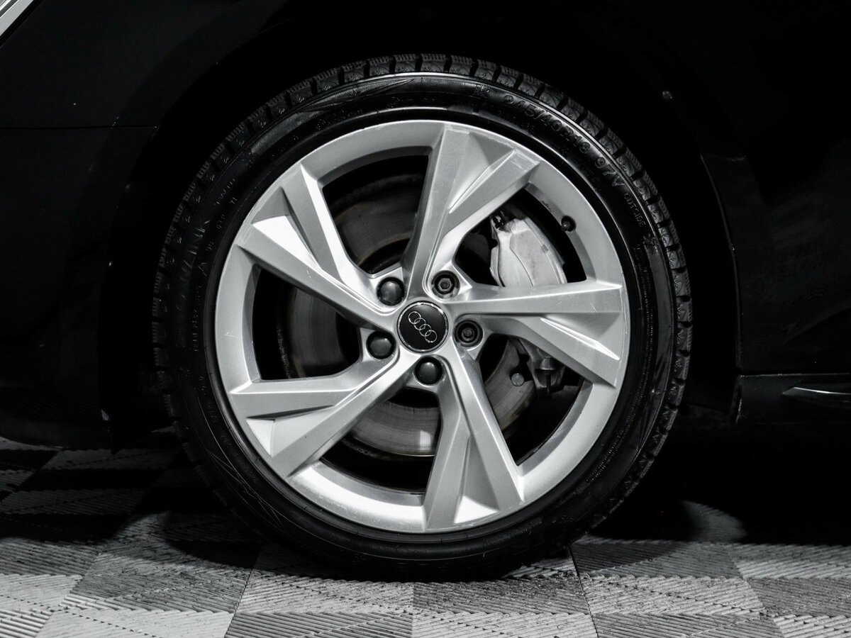 Б/У Ауди А4 2017 года. Фото: #14