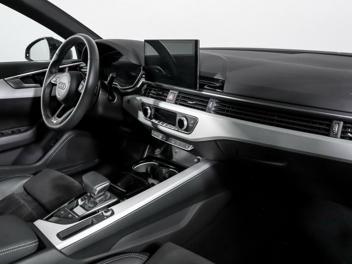 Audi A4 2020 года с пробегом. Фото: #5