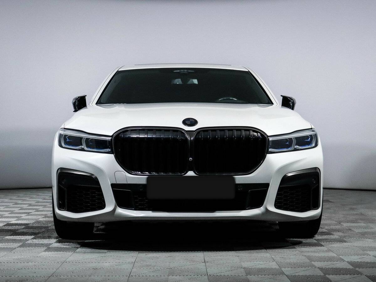 BMW 7 серии 2020 года с пробегом. Фото: #1