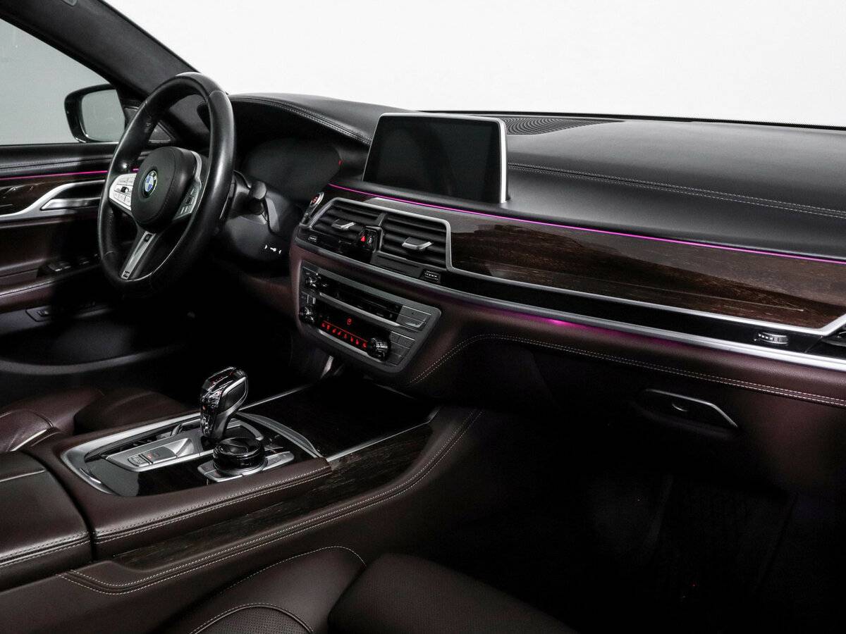 BMW 7 серии 2020 года с пробегом. Фото: #8