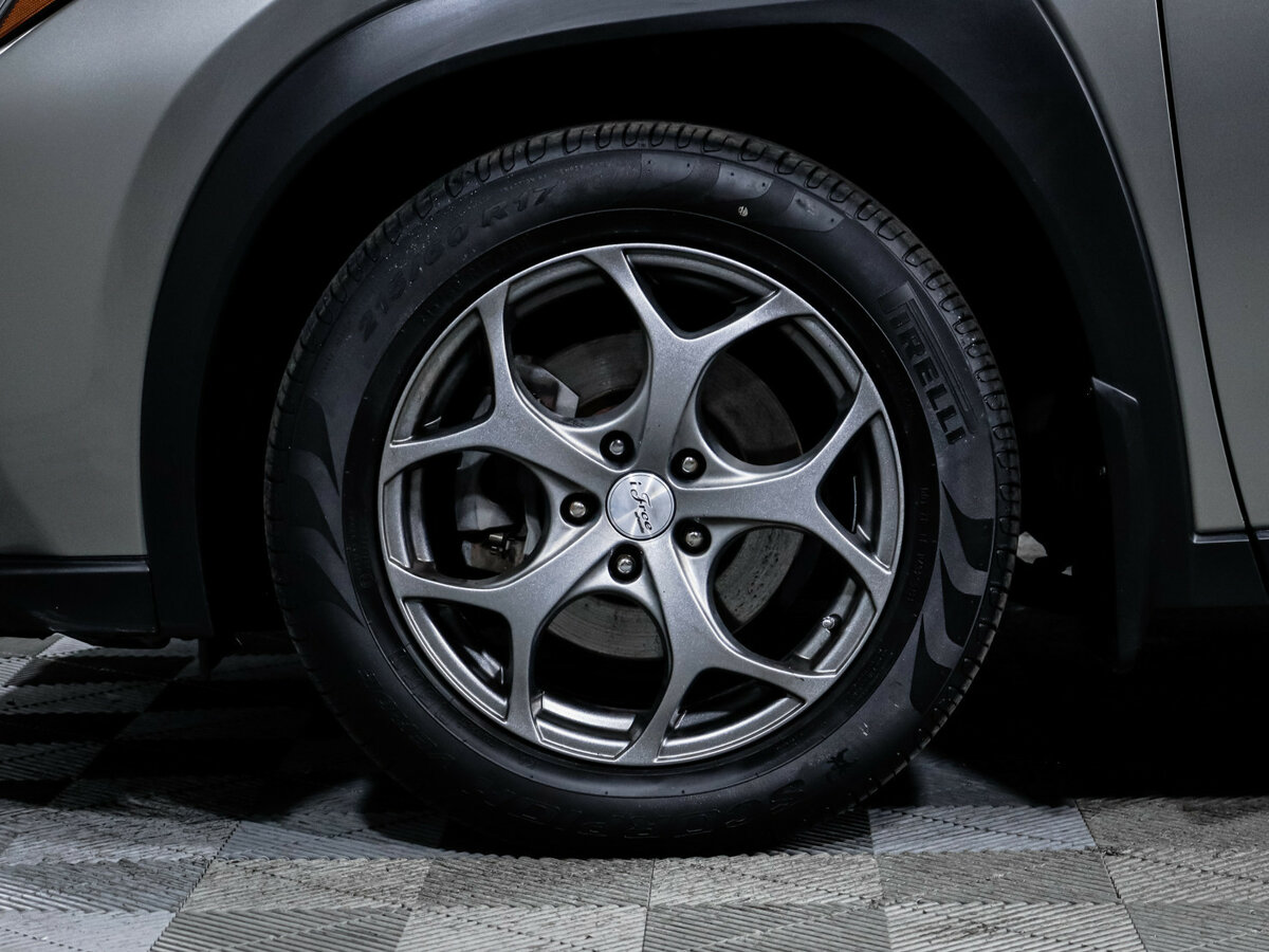 Б/У Лексус У-Икс 2019 года. Фото: #11