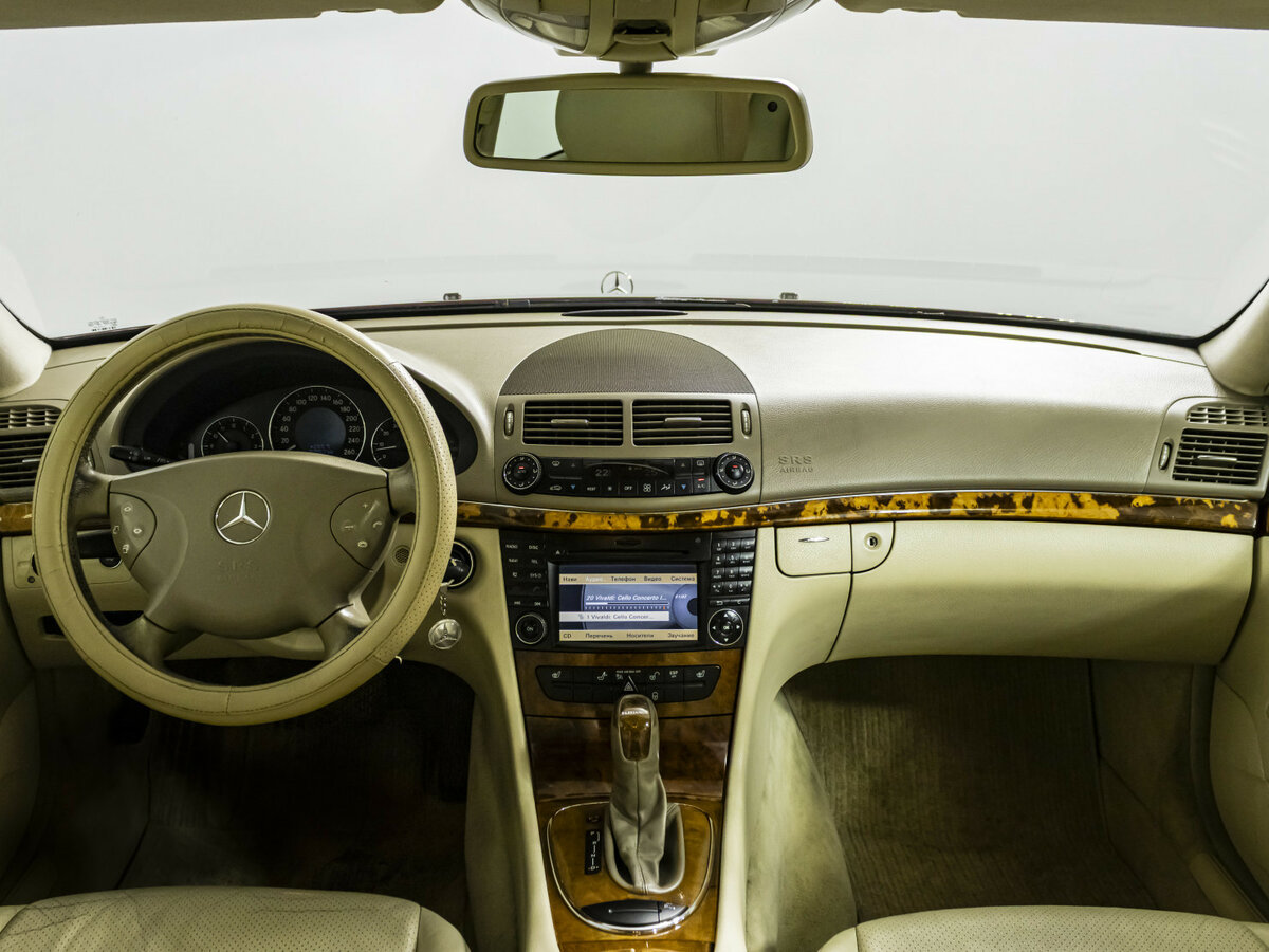 Б/У Мерседес-Бенц Е-Класс 2006 года. Фото: #10
