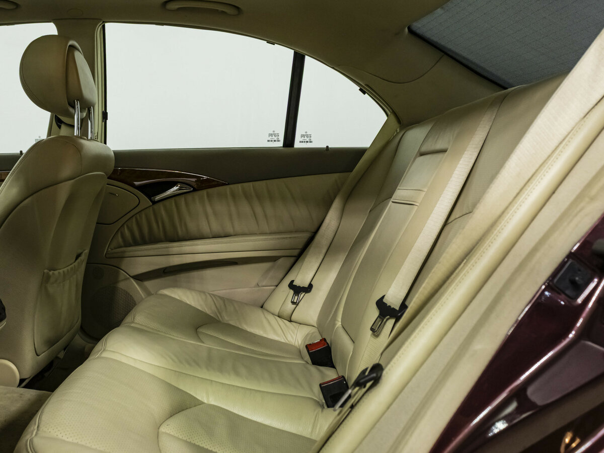 Б/У Мерседес-Бенц Е-Класс 2006 года. Фото: #11