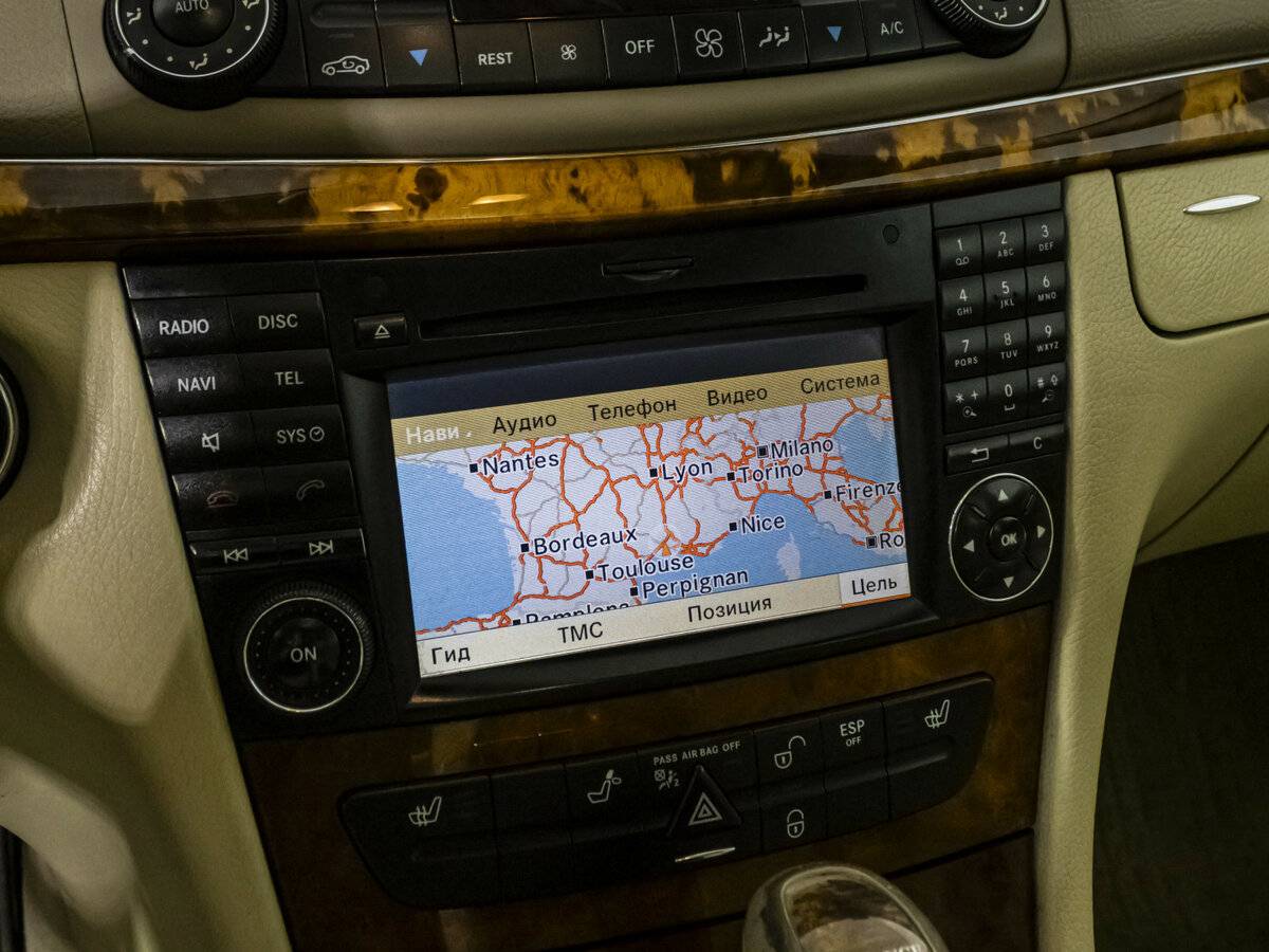 Б/У Мерседес-Бенц Е-Класс 2006 года. Фото: #12