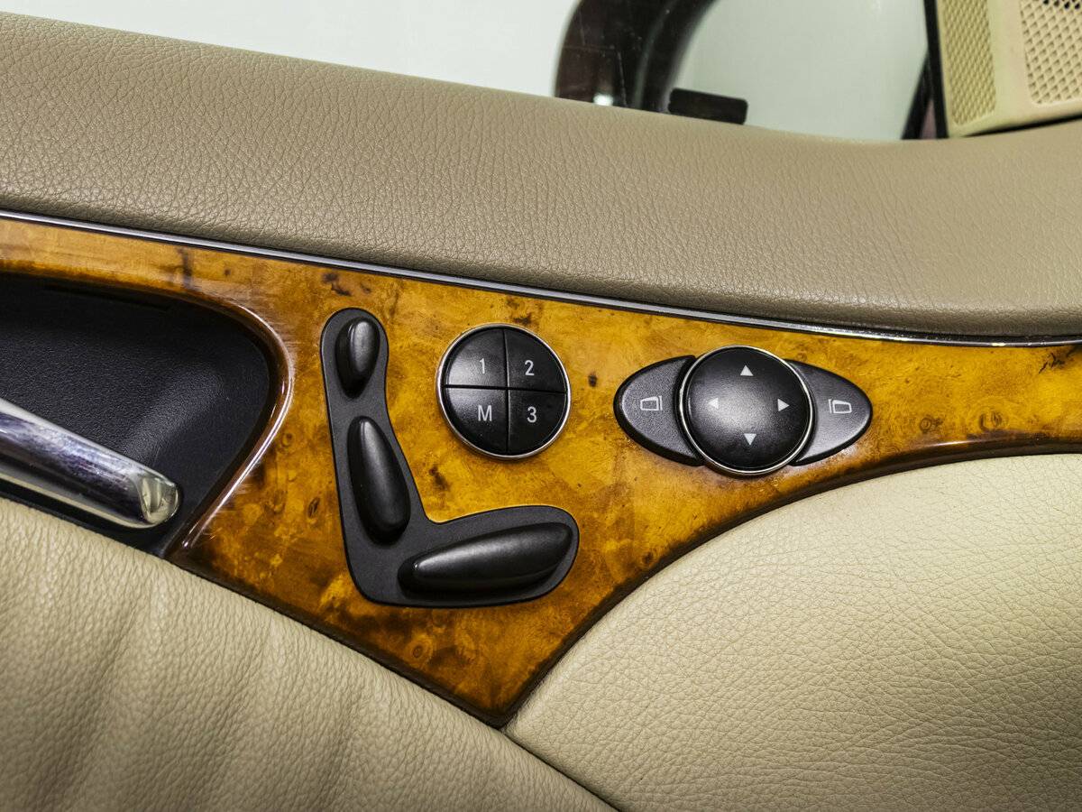 Б/У Мерседес-Бенц Е-Класс 2006 года. Фото: #14