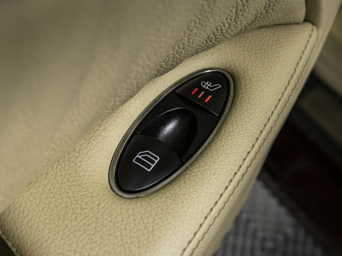 Б/У Мерседес-Бенц Е-Класс 2006 года. Фото: #17