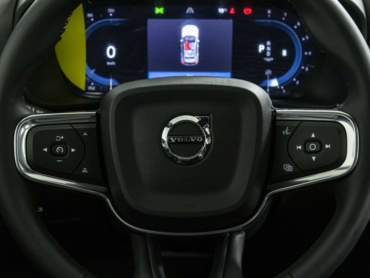 Б/У Вольво ИксЦ40 2024 года. Фото: #10