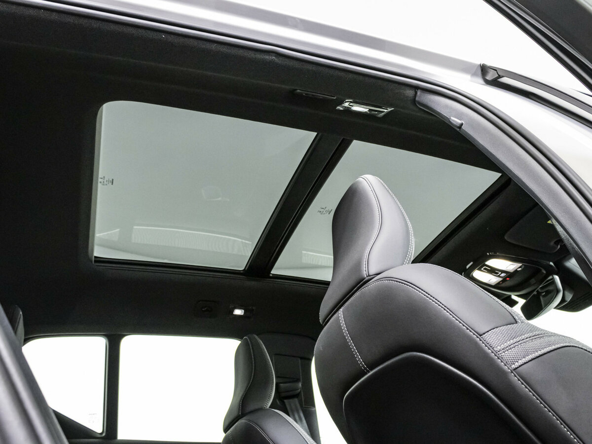 Б/У Вольво ИксЦ40 2024 года. Фото: #15