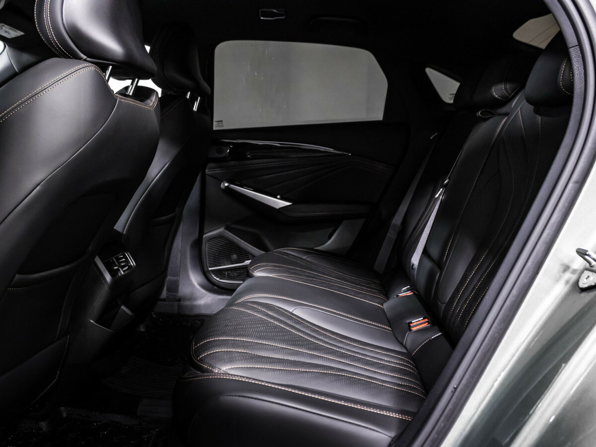 Б/У Джили Префейс 2024 года. Фото: #12