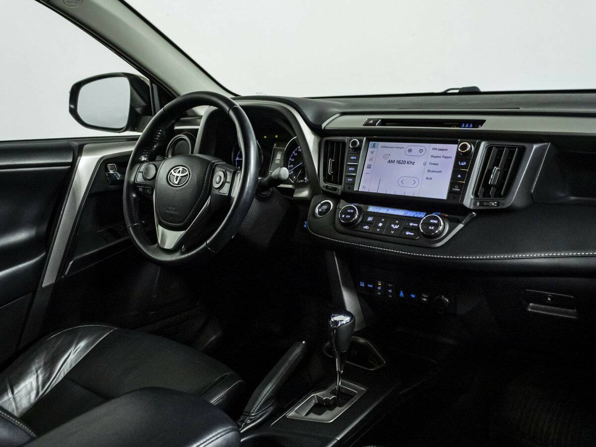 Б/У Тойота Рав4 2017 года. Фото: #6