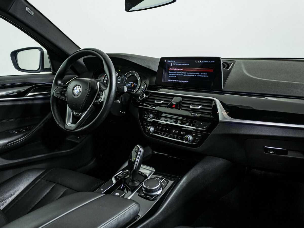 Б/У БМВ 5 серии 2017 года. Фото: #7