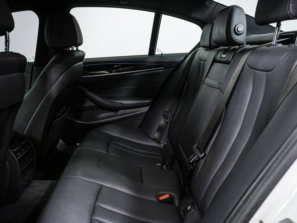 Б/У БМВ 5 серии 2017 года. Фото: #11