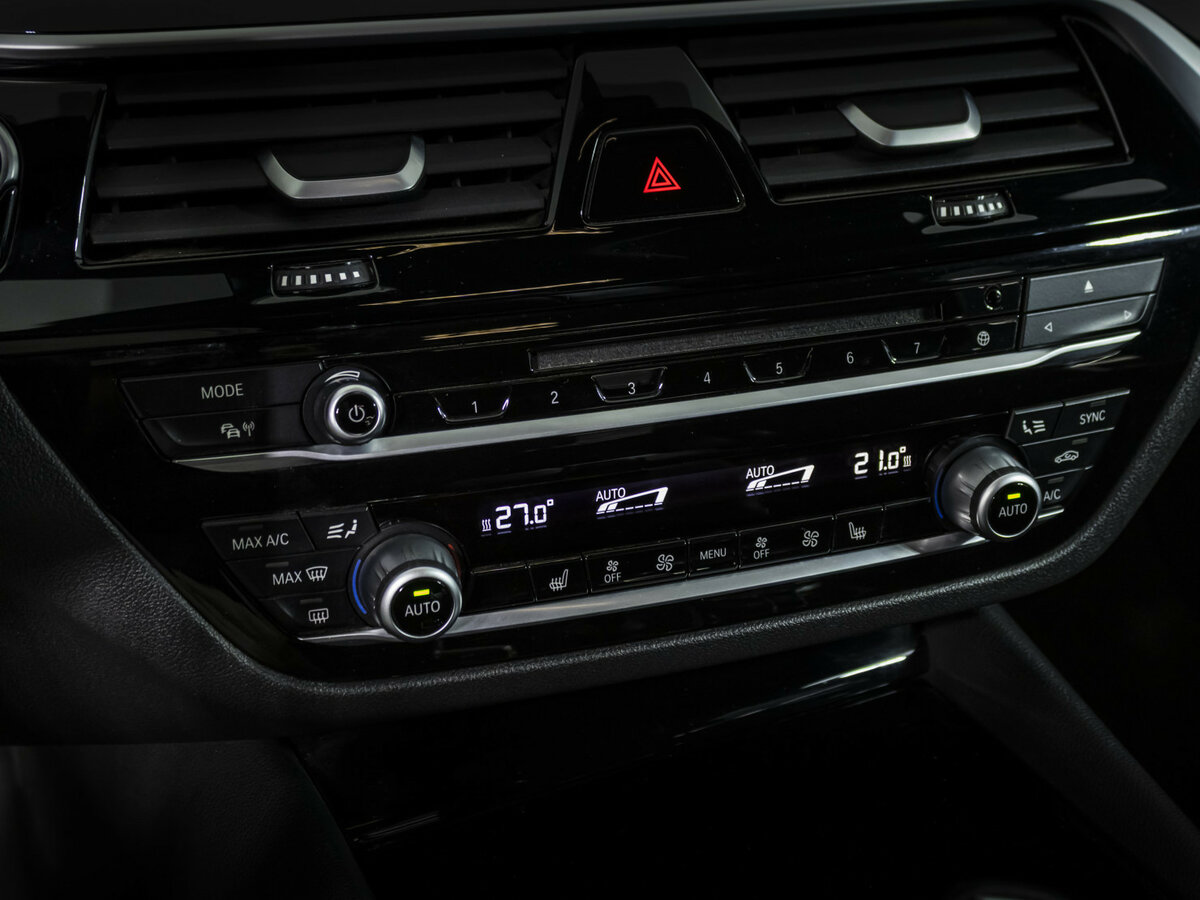 Б/У БМВ 5 серии 2017 года. Фото: #12