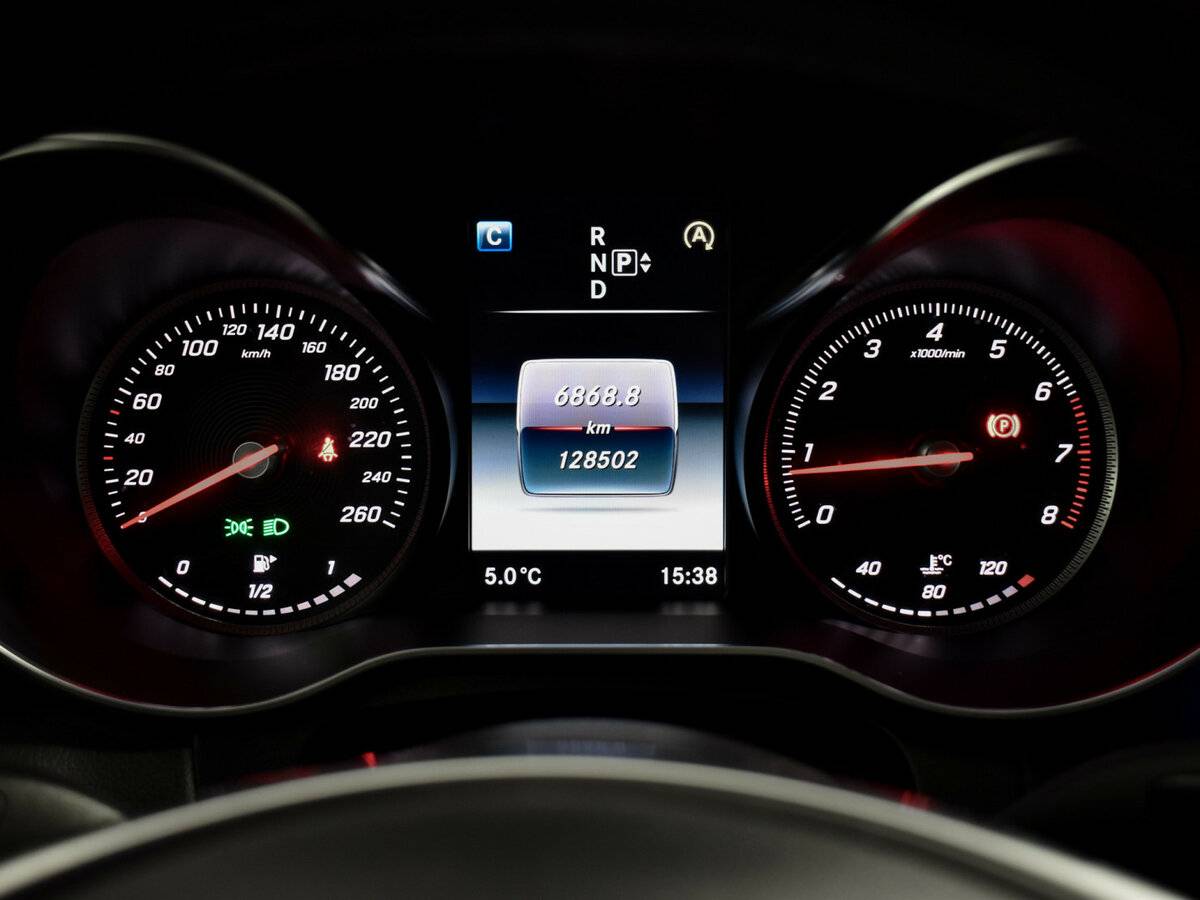 Б/У Мерседес-Бенц Ц-Класс 2015 года. Фото: #16