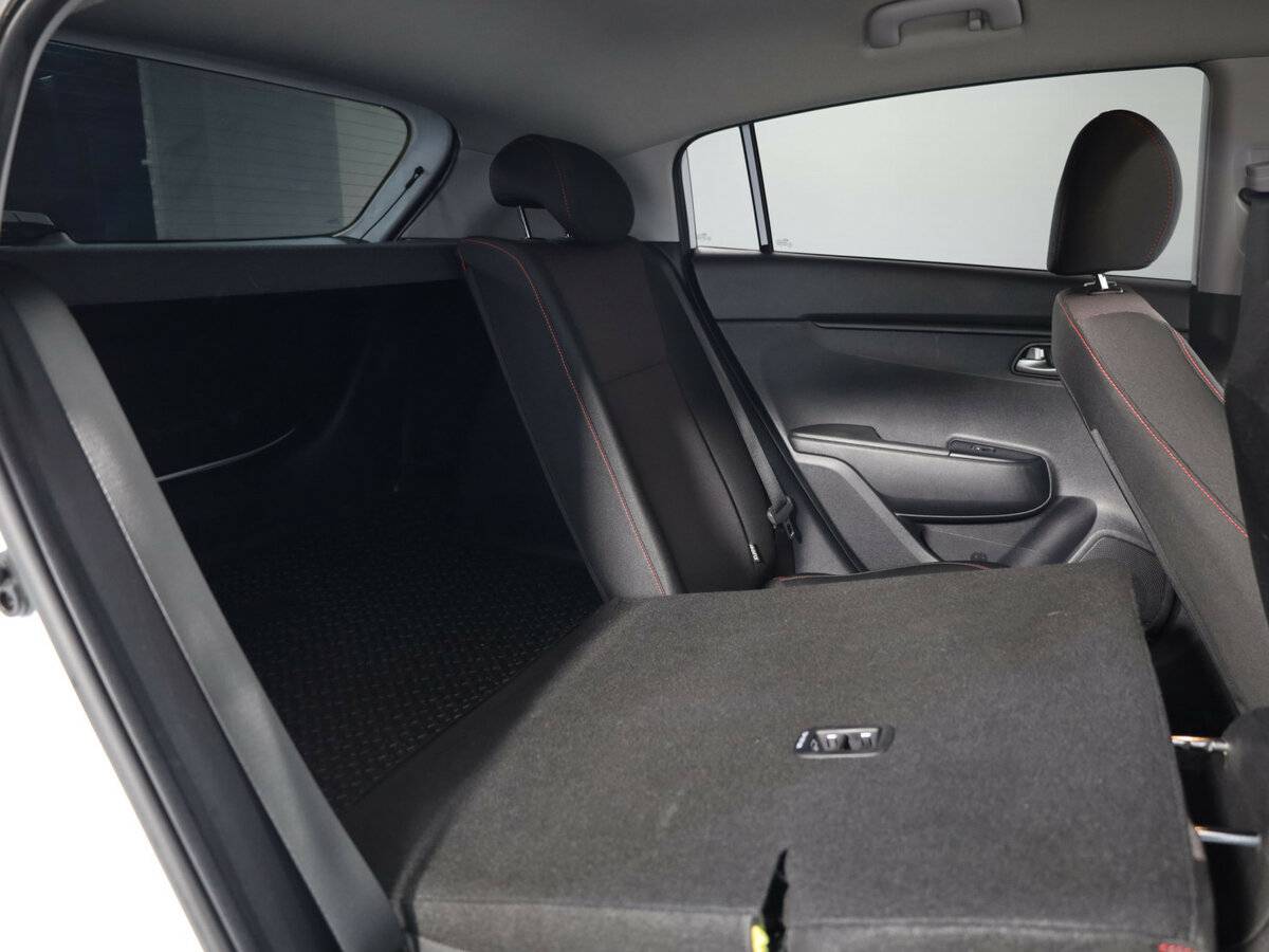 Kia Rio 2021 года с пробегом. Фото: #10