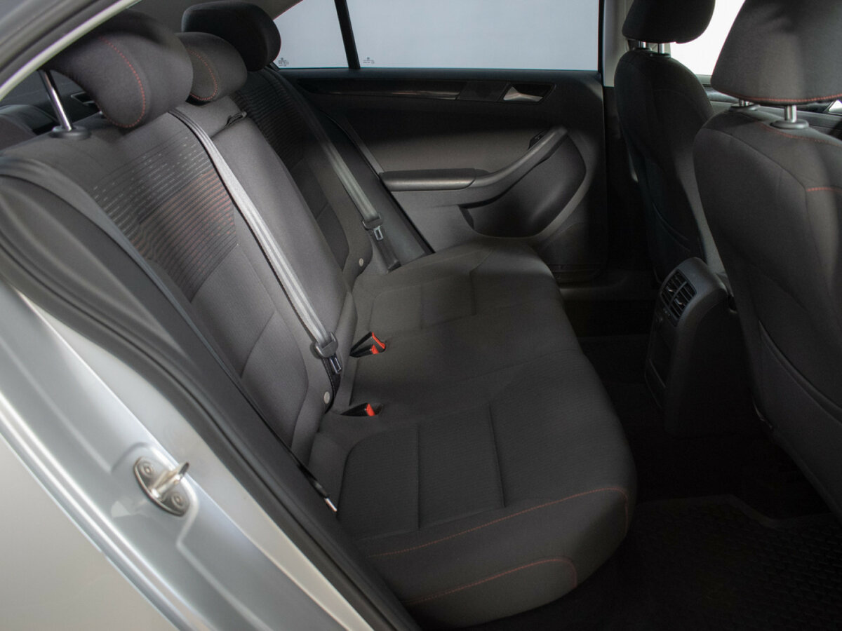 Б/У Фольксваген Джетта 2018 года. Фото: #9