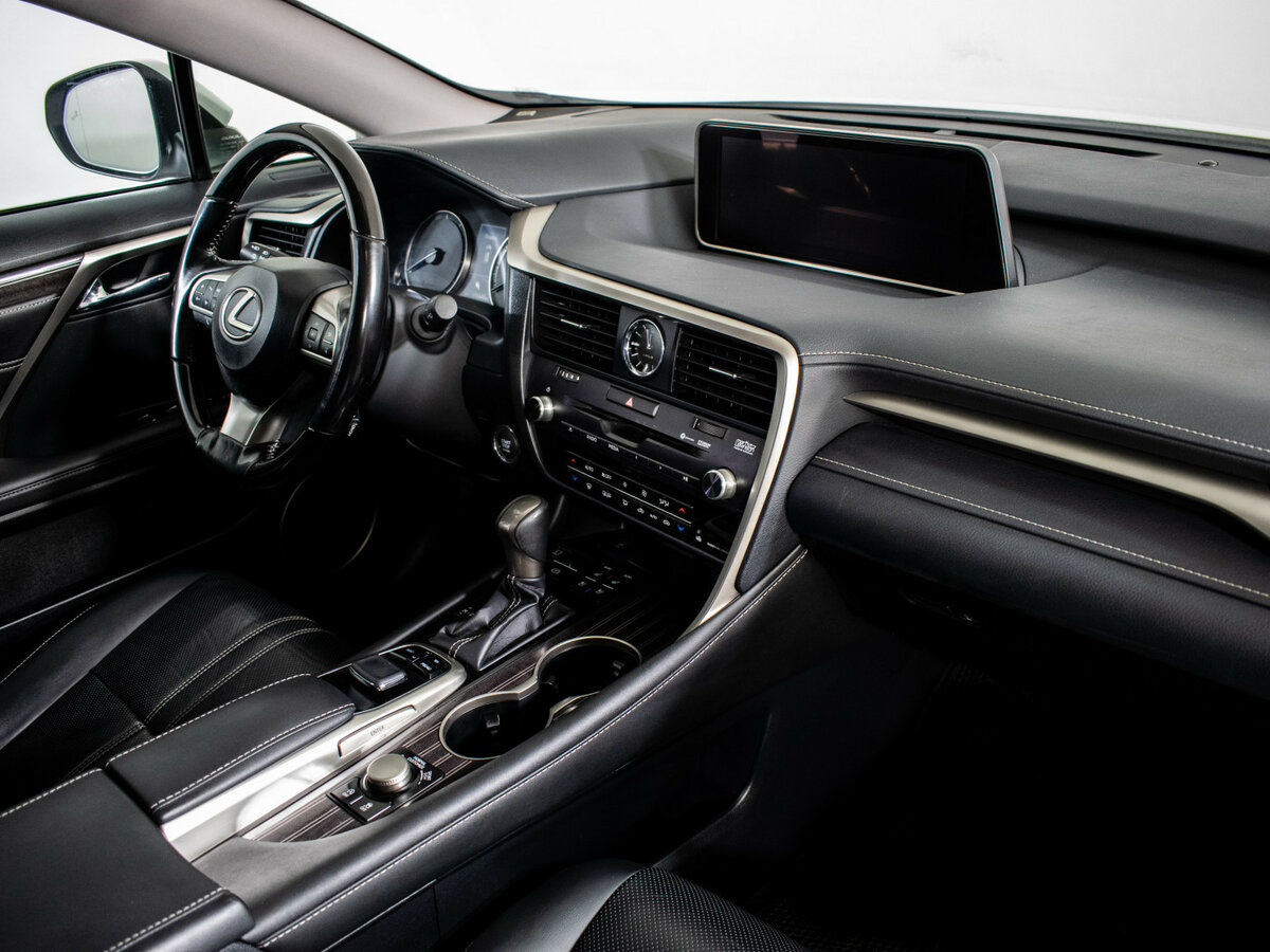 Б/У Лексус Р-Икс 2016 года. Фото: #10