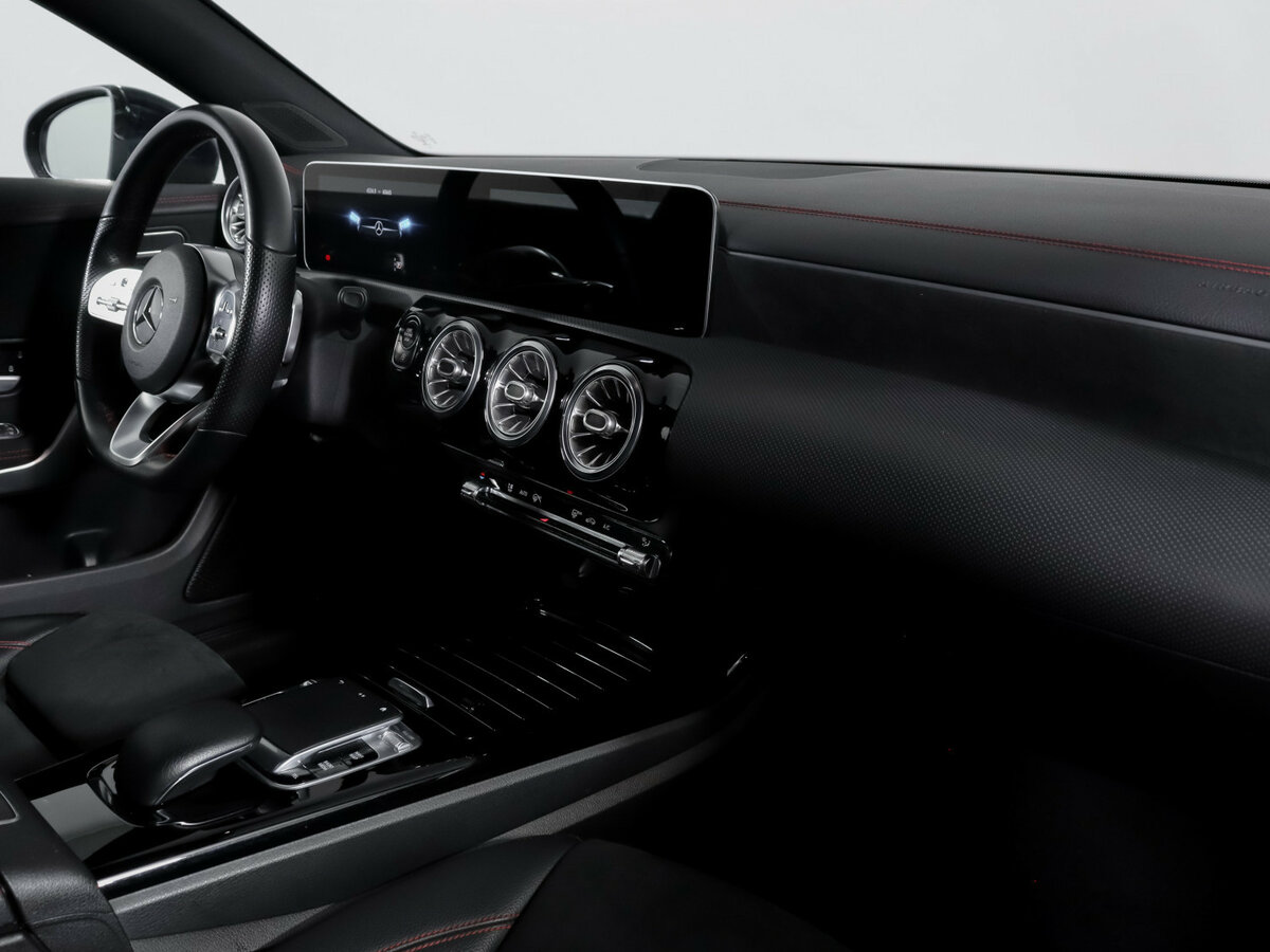 Б/У Мерседес-Бенц КЛА 2019 года. Фото: #8