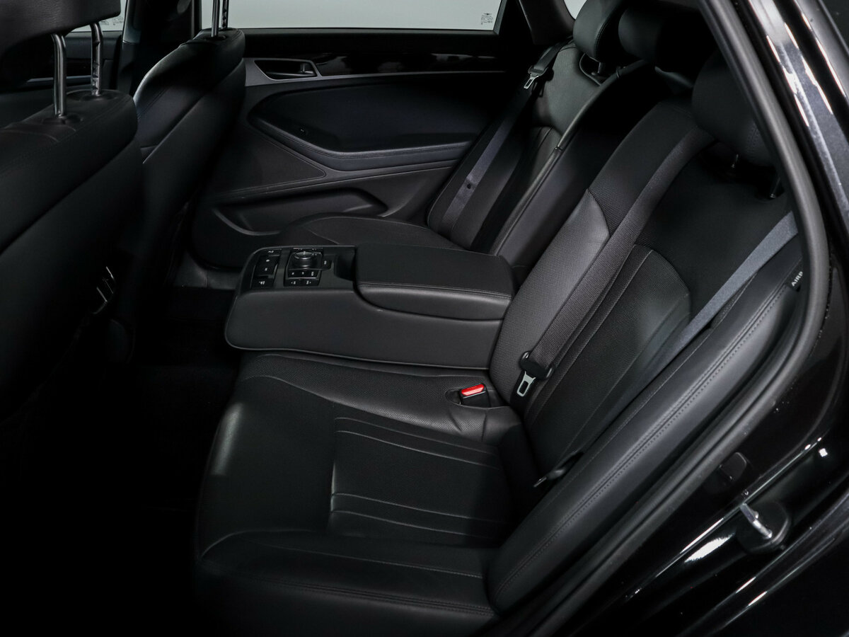 Б/У Генезис Г80 2017 года. Фото: #7