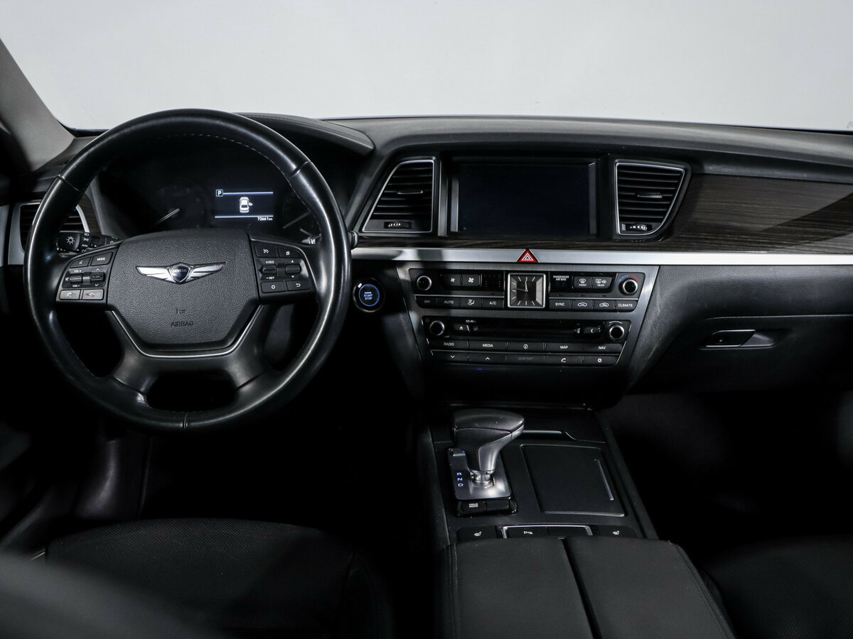 Б/У Генезис Г80 2017 года. Фото: #9