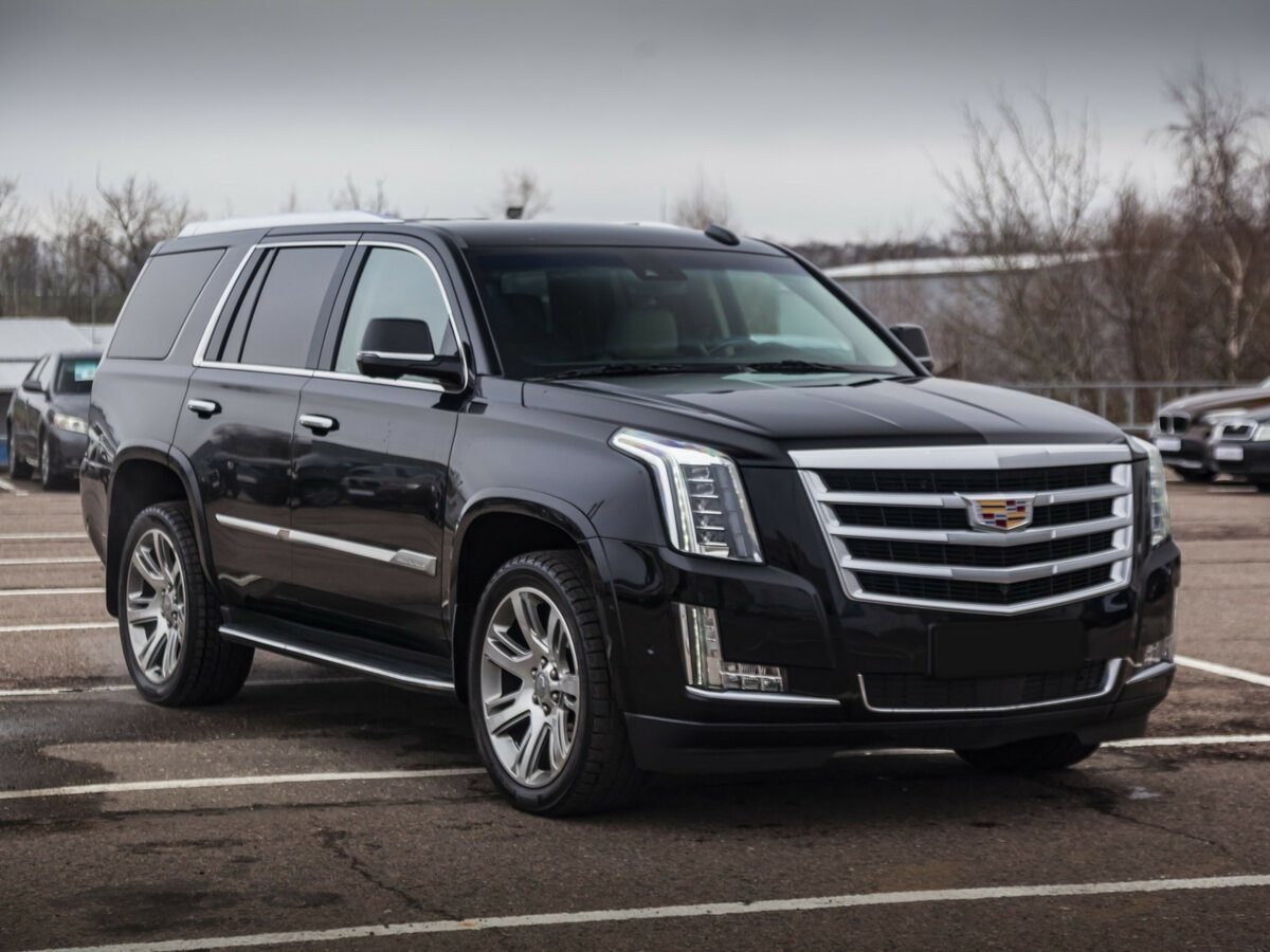 Cadillac Escalade 2018 года с пробегом. Фото: #2