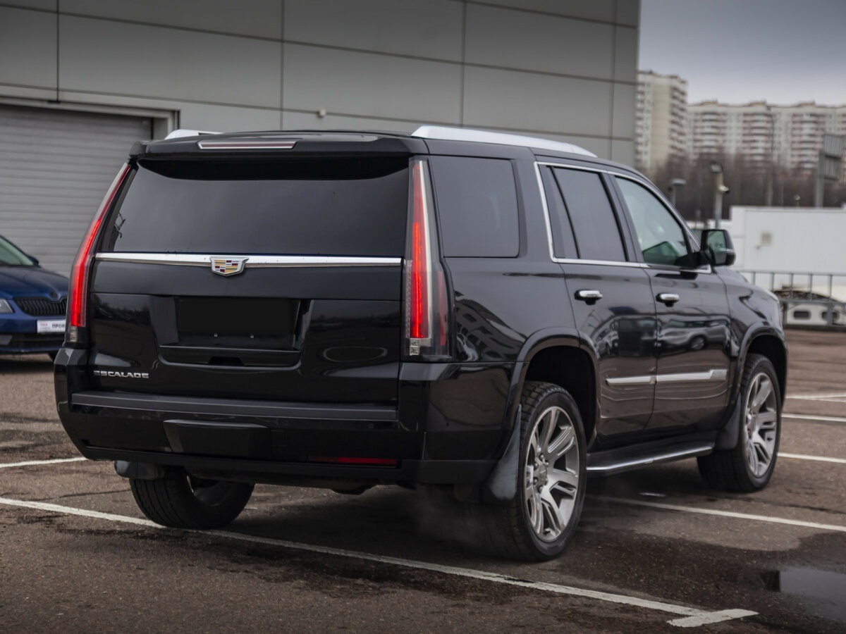 Cadillac Escalade 2018 года с пробегом. Фото: #4